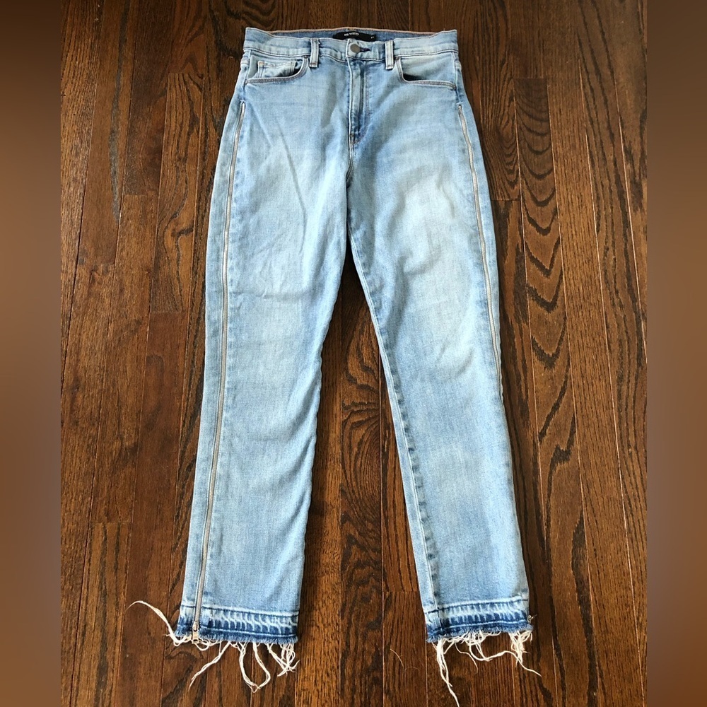 Hudson Women's 27 Holly Straight High-Rise Side-Released Zipper Raw Hem Jeans